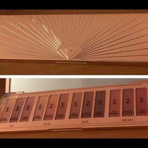 Charlotte Tilbury eyeshadow palette